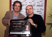NL: Phil Collins modtager Sky Radio Award