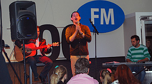 Radio 100FM laver intim-koncerter