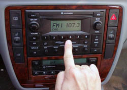 2 ud af 3 hrer radio i bilen